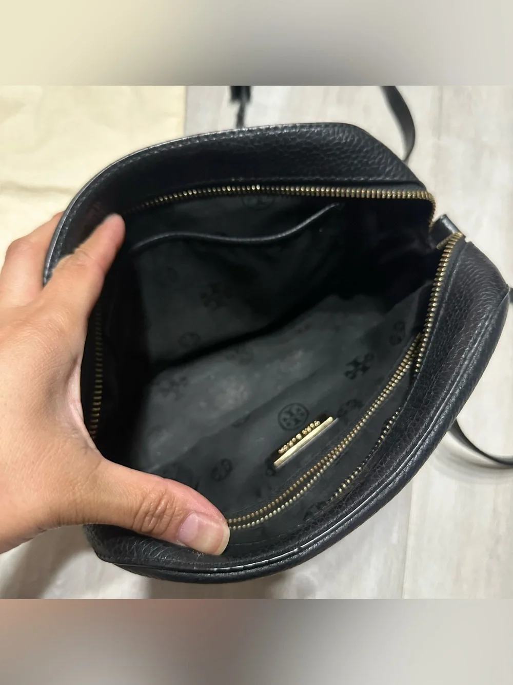 Tory Burch Black Pebbled Leather Crossbody Bag Purse